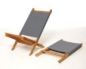 Mini-oak-deck-chair-grey-laid-flat