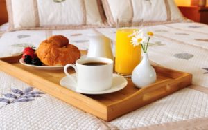 breakfast-bed
